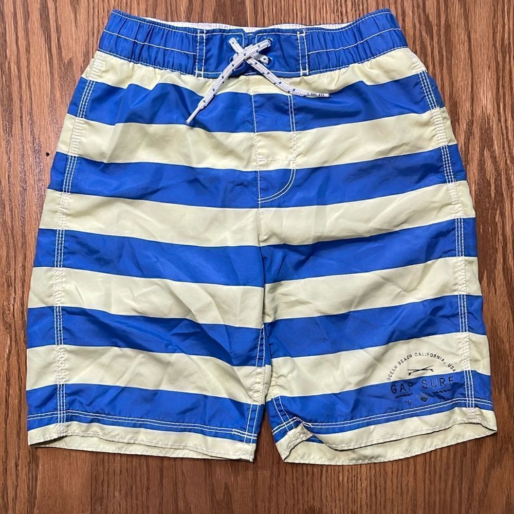 Gap kids swimming shorts.  Drawstring waist waist. Size  medium. Size 8.